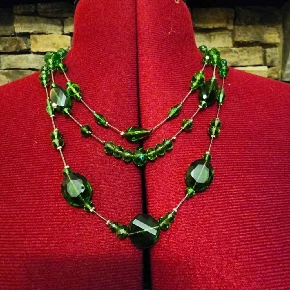 Vintage Emerald Green Glass Beads